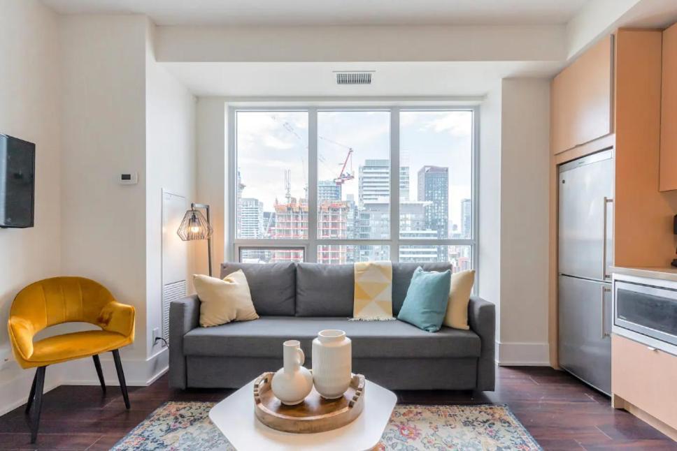Skyline Suites - Walk To Mtcc, Acc, Rogers Centre & Entertainment District 토론토 외부 사진