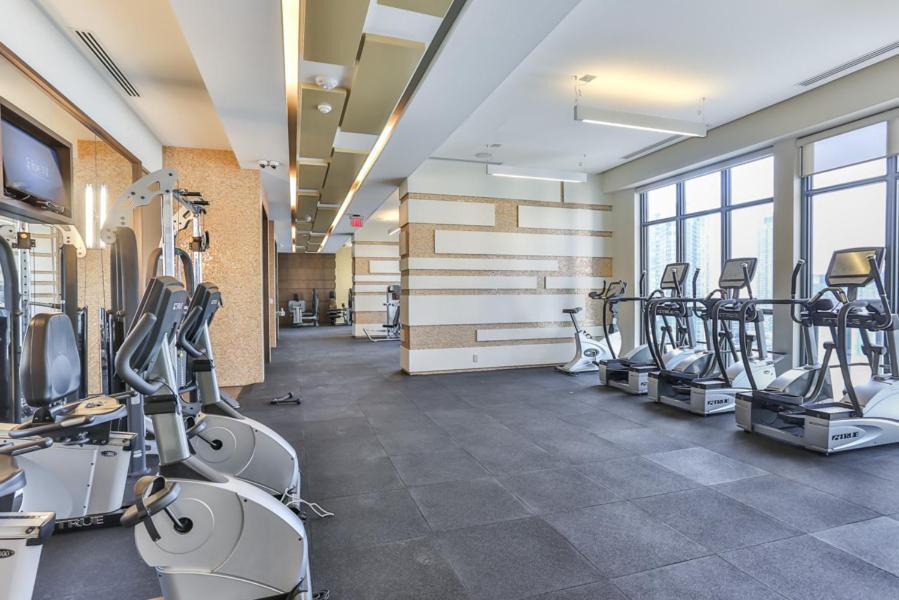 Skyline Suites - Walk To Mtcc, Acc, Rogers Centre & Entertainment District 토론토 외부 사진