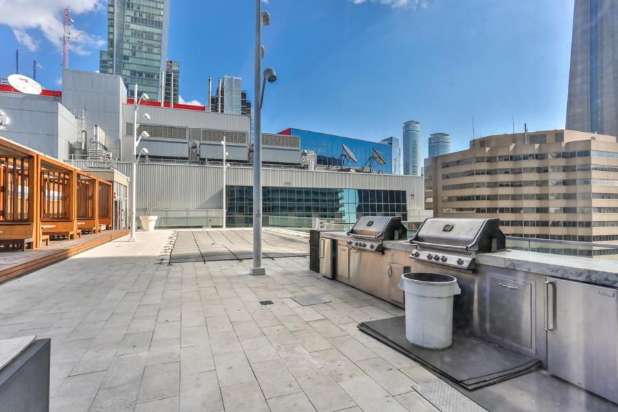 Skyline Suites - Walk To Mtcc, Acc, Rogers Centre & Entertainment District 토론토 외부 사진