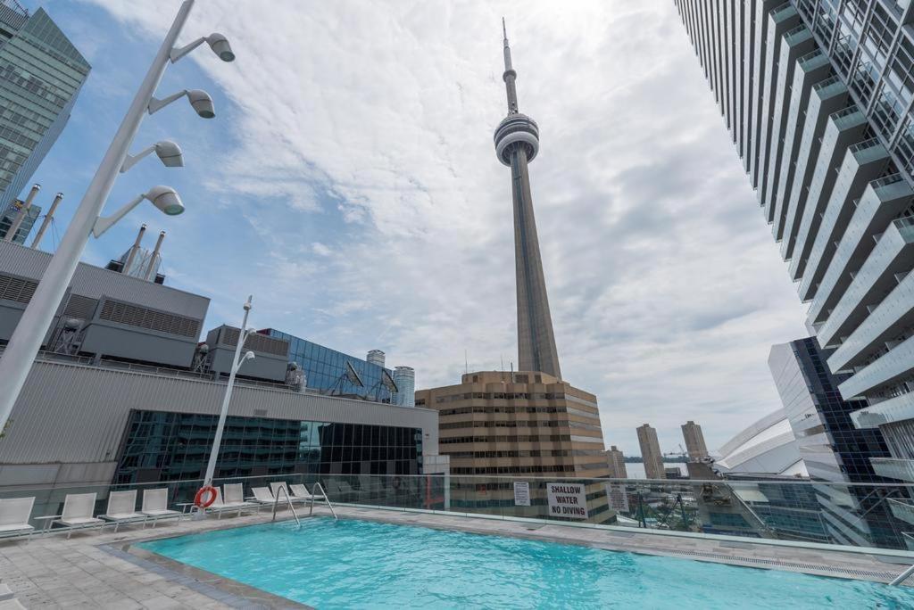 Skyline Suites - Walk To Mtcc, Acc, Rogers Centre & Entertainment District 토론토 외부 사진