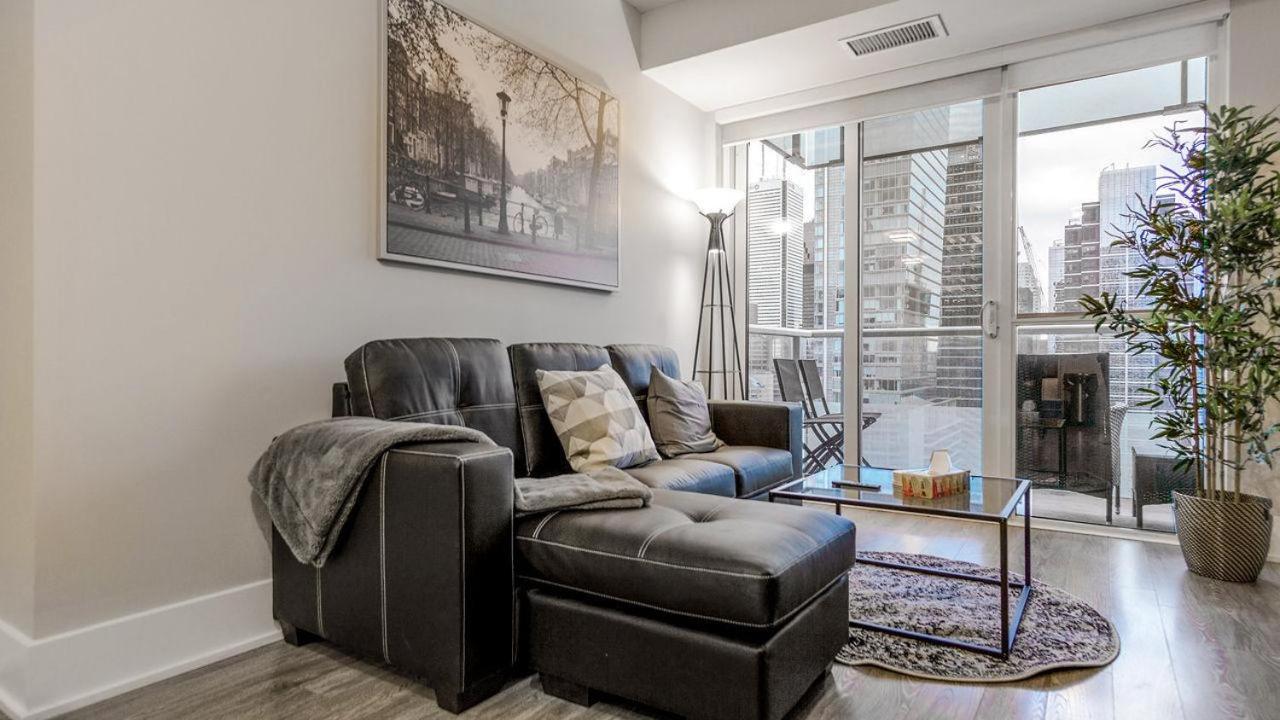 Skyline Suites - Walk To Mtcc, Acc, Rogers Centre & Entertainment District 토론토 외부 사진