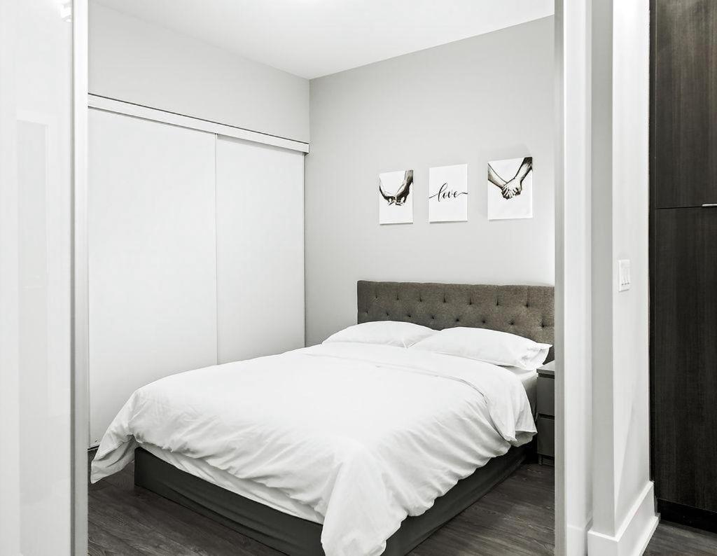 Skyline Suites - Walk To Mtcc, Acc, Rogers Centre & Entertainment District 토론토 외부 사진